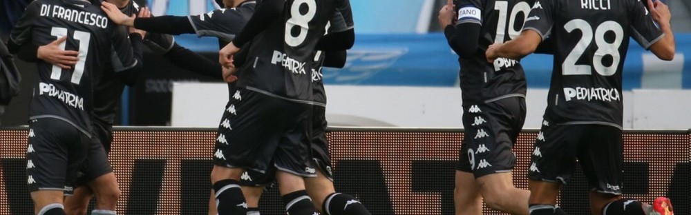  拉齐奥争议红牌引发赛后主帅激烈抗议  