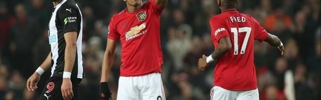  曼联防线失误连连，纽卡斯尔三球完胜红魔  