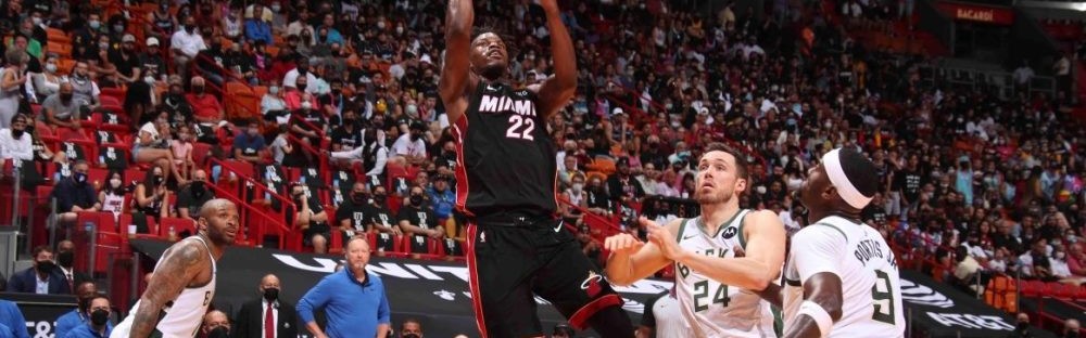  阿德巴约两双热火复仇雄鹿  