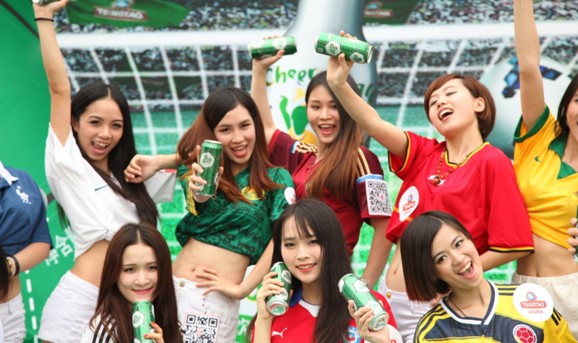  纽伦堡主场球迷制造声浪，助球队逆转战胜强敌