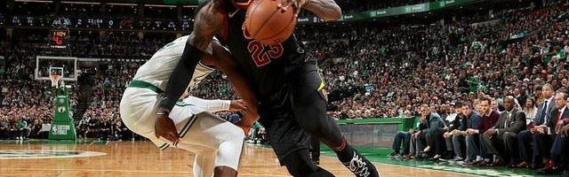  莱切定位球战术奏效，高空轰炸敲开胜利之门  