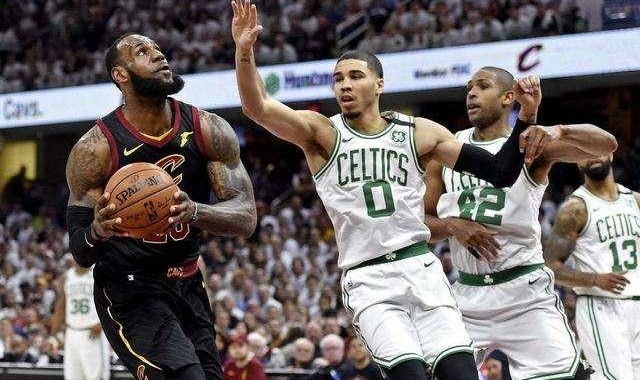  塔图姆35分绿军横扫猛龙  