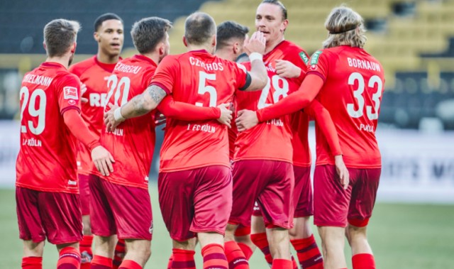  德甲新军圣保利主场首秀爆冷取胜  