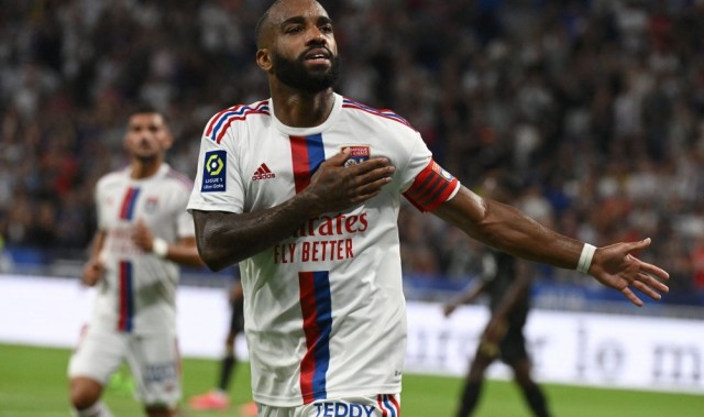  法甲金靴争夺白热化，姆巴佩与拉卡泽特仅差一球  