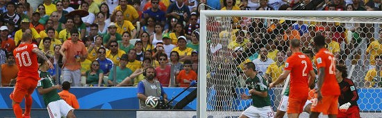  莱切反击犀利抓住机会绝杀十人应战