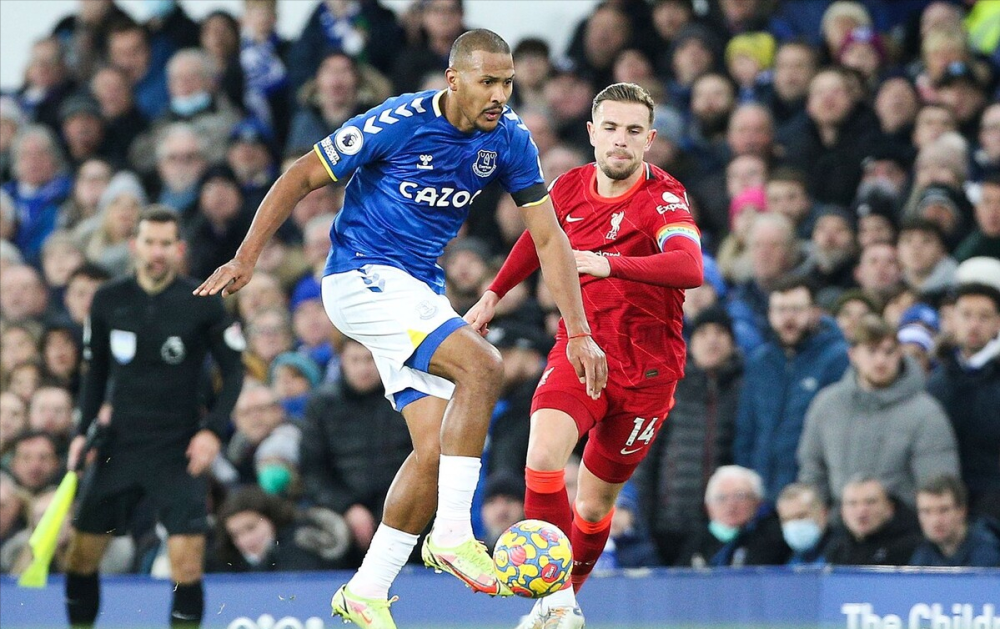  洛里昂旧将回归救主，替补登场上演梅开二度  