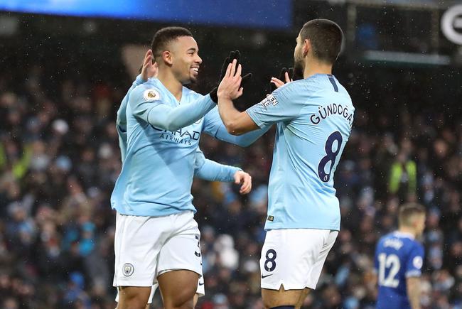  英超曼城绝杀热刺，终结对手不败纪录  