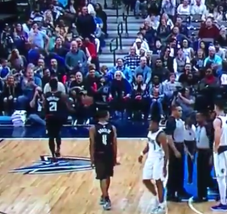  昂热主场球迷助威声中未能攻破对手铁桶阵  